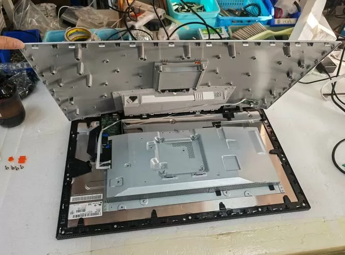 便携显示器拆解