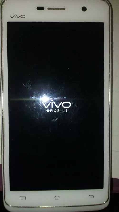VIVO手机长按电源键无法开机截图