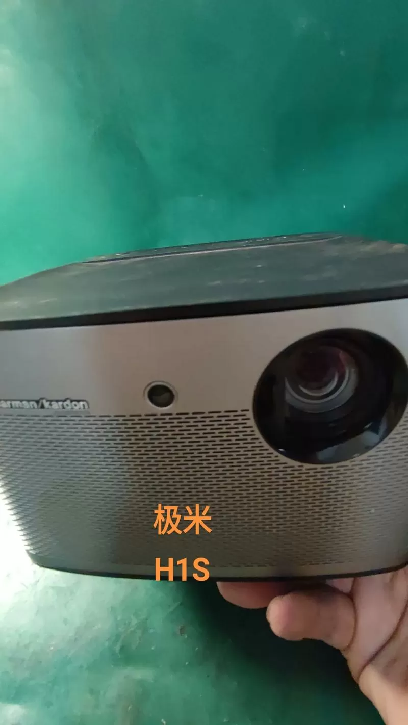 极米投影仪开机无反应