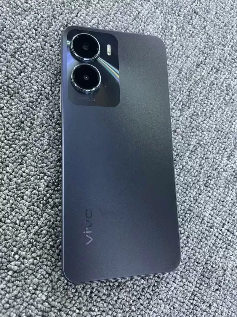 vivoy35+充电截图