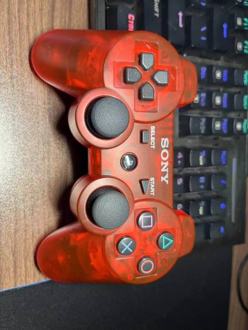 ps3手柄4个红灯一起闪国际版