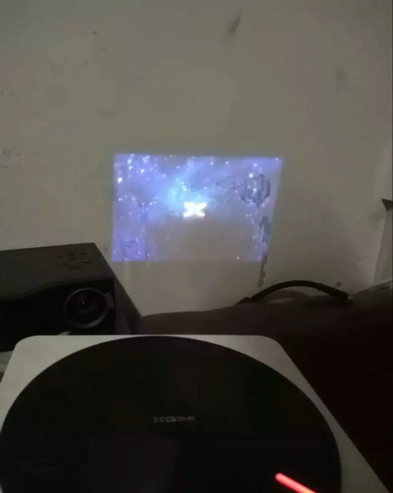 极米投影仪突然黑屏