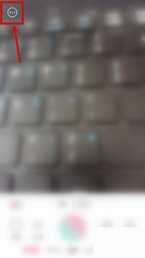 轻颜相机打开一片黑屏怎么办