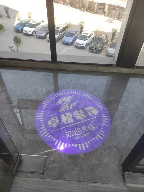 墙面投影广告