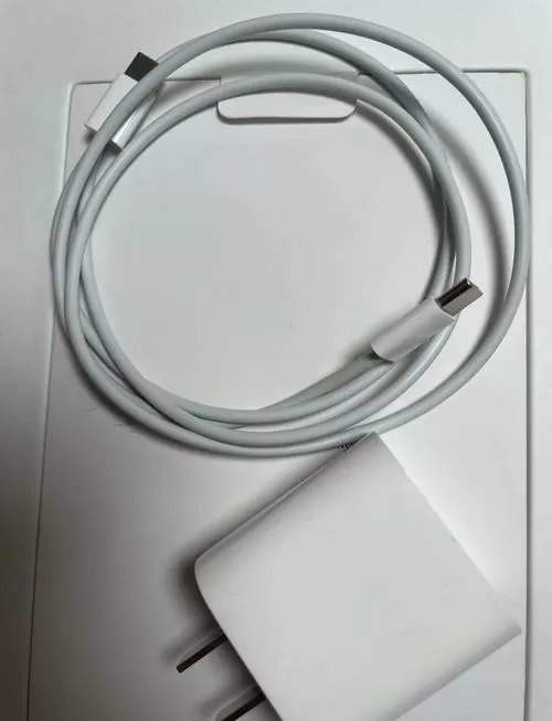 苹果手机充电线多少钱一根