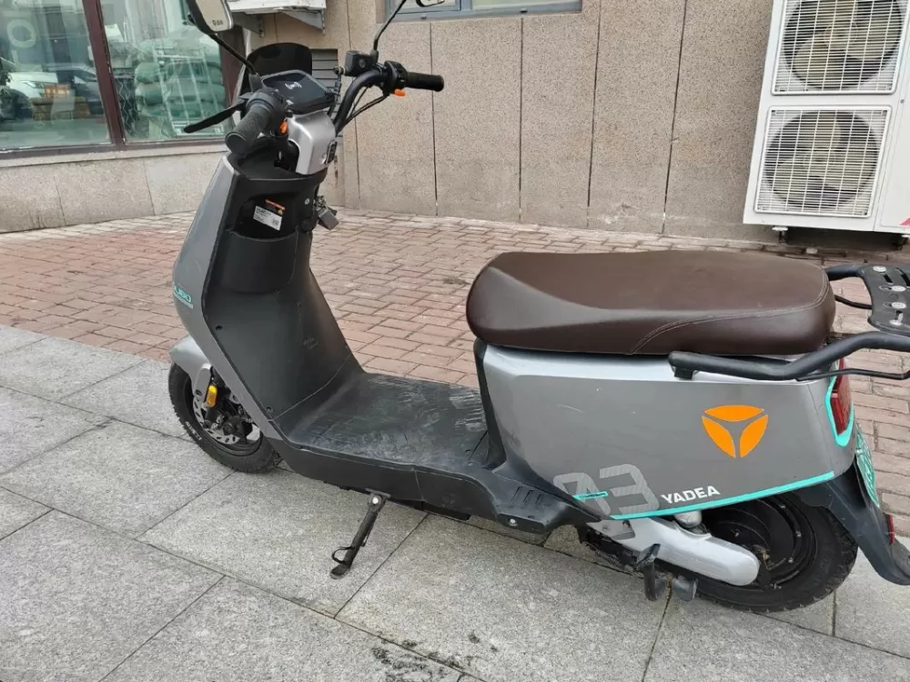 雅迪电动车2000元左右