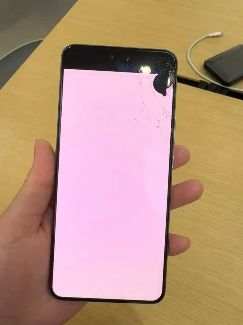 手机摔了个角有影响吗缩略图