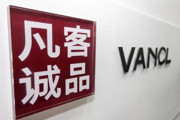 暗示多次消费广告