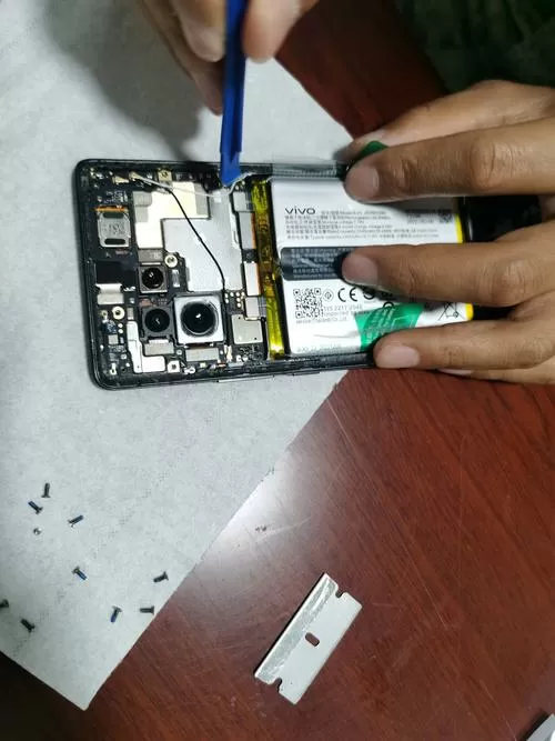 vivox90换电池视频教学