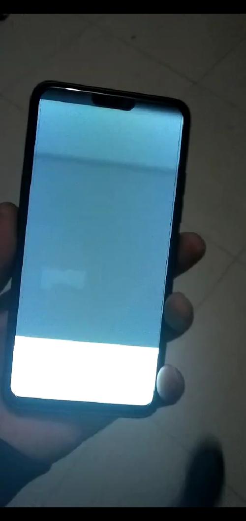 vivo手机屏幕发白像雾一样