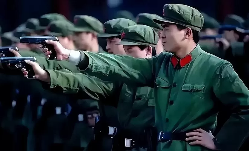 奶奶一代爷爷拿枪模组重制版