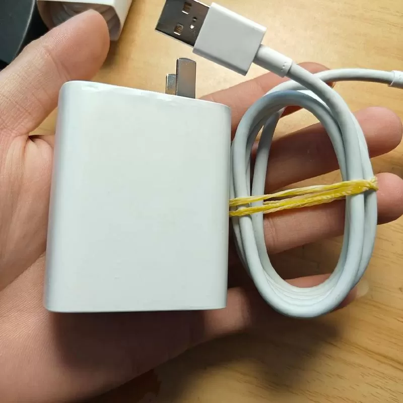 vivox100充电器怎么用