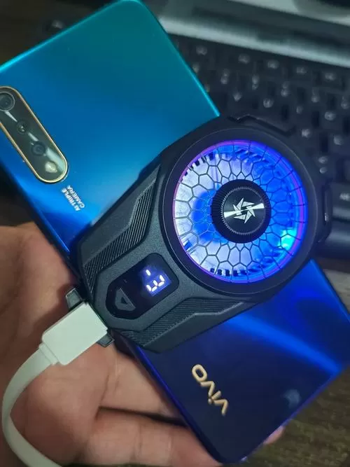 散热器放手机壳上有用吗