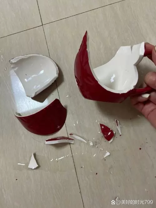 晚上杯子摔碎什么预兆