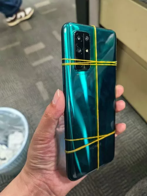 荣耀30s屏幕原形屏是什么