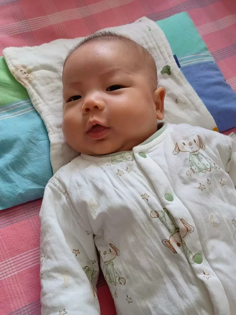 1个月婴儿吐舌头要警惕游戏截图